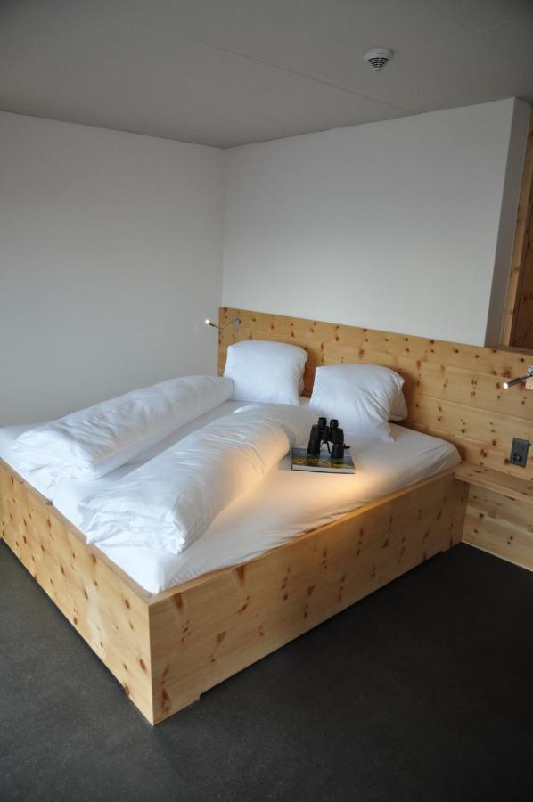Berghotel Mettmen Schwanden  Exterior photo